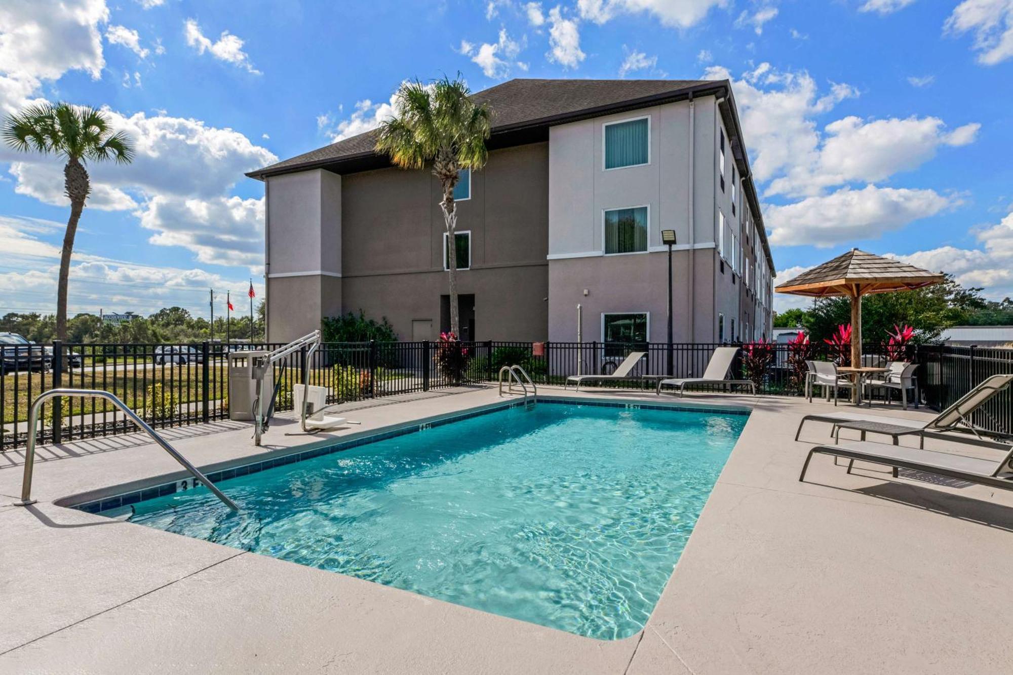 Best Western Auburndale Inn & Suites Esterno foto